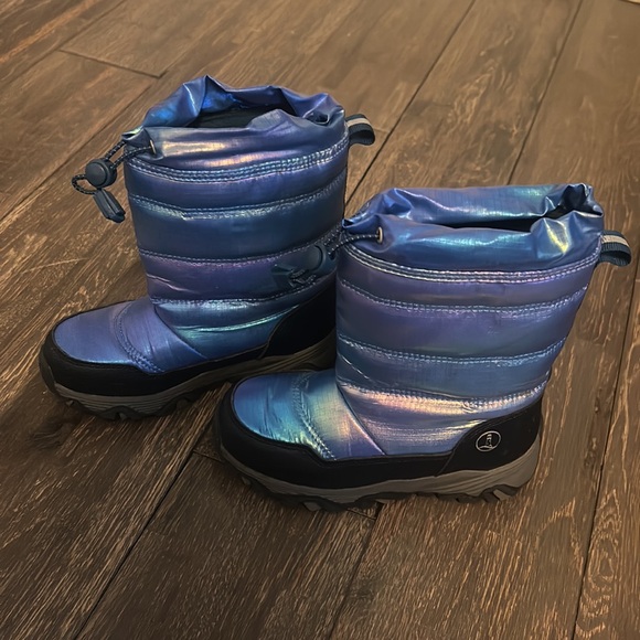 3 for $15 - Bundle 3 items and save - Lands End snow boots size 11 - Picture 5 of 5